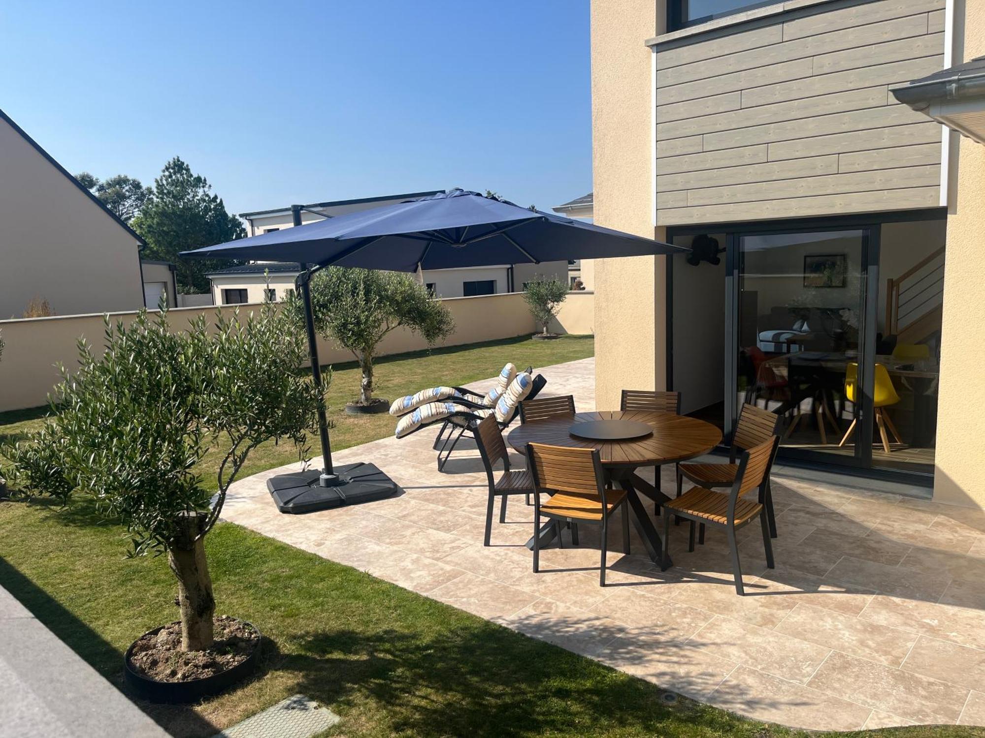 Beach House Gouville-sur-Mer Екстериор снимка